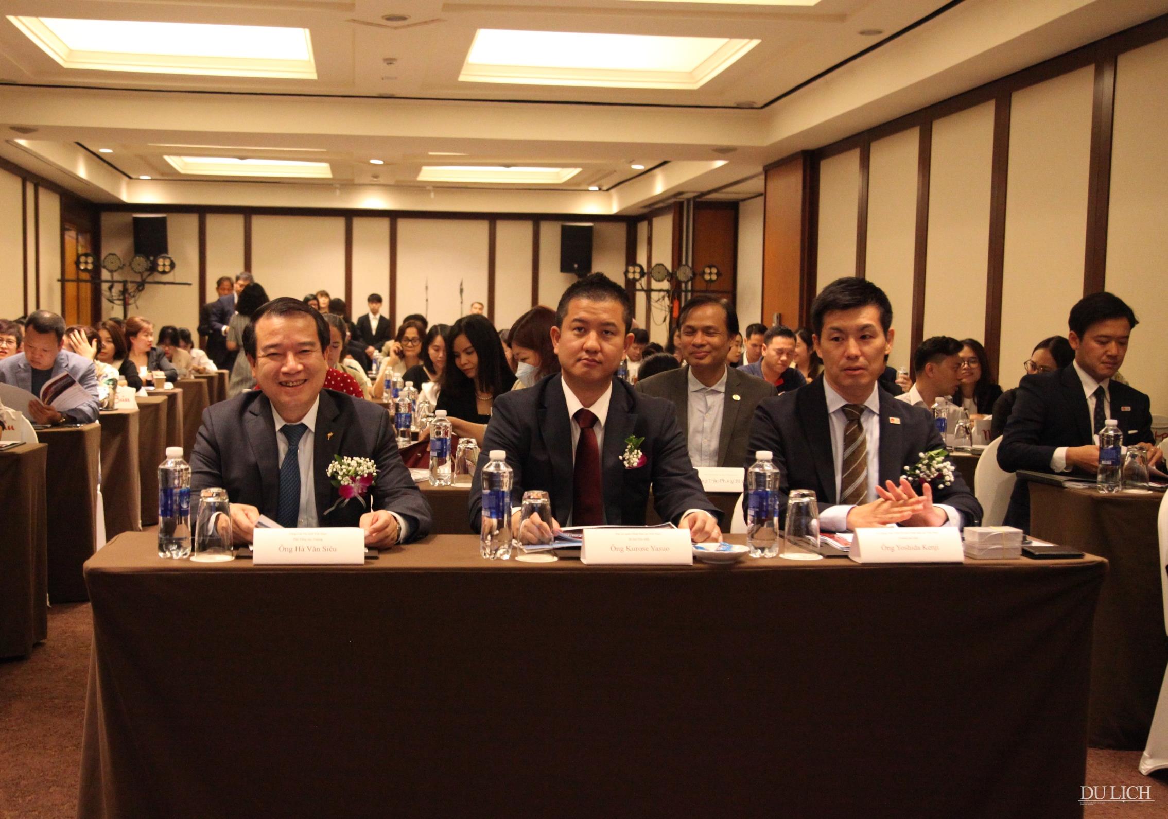 Phó Tổng cục trưởng TCDL Hà Văn Siêu tham dự Hội thảo